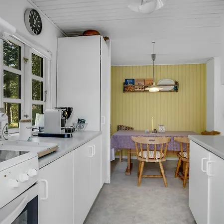 Ingobert - 50m From The Sea By Interhome Feriehus